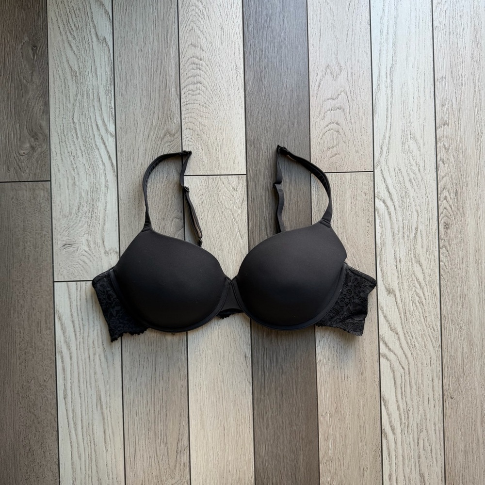 SKIMS Black T-Shirt Bra with Lace Sides